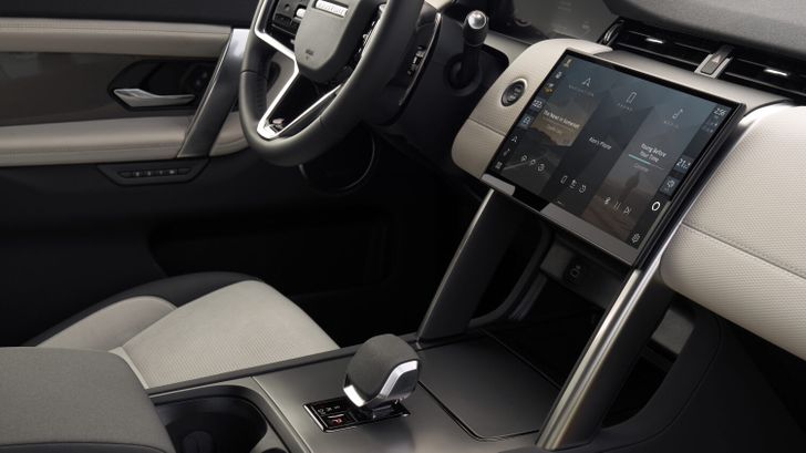 Салон обновленного Discovery Sport