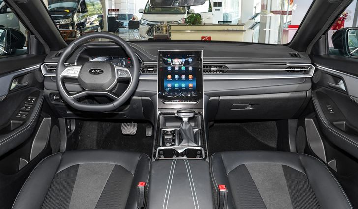 Интерьер JAC A5 Plus