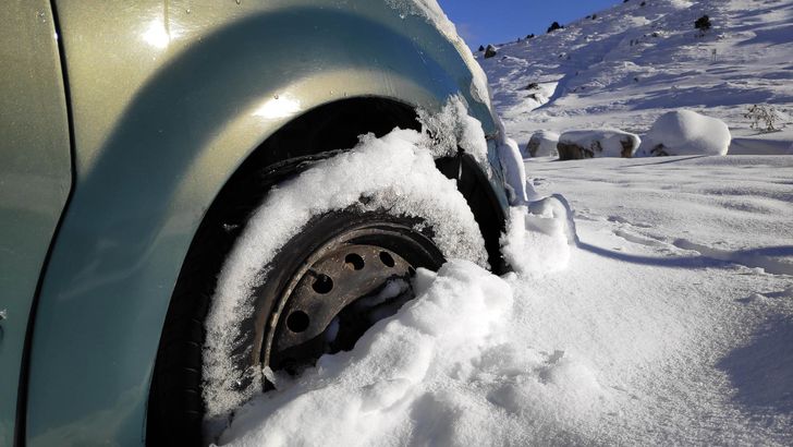 Эти действия в снегопад легко «убьют» любую коробку передач. Что делать нельзя