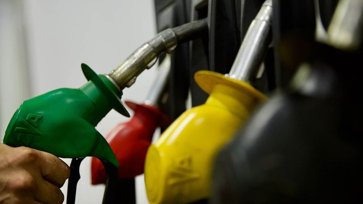 Как обычная заправка может привести к возгоранию автомобиля. Эксперт все рассказал