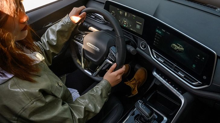 Интерьер Maxus T90