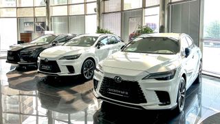 Lexus RX в автосалоне