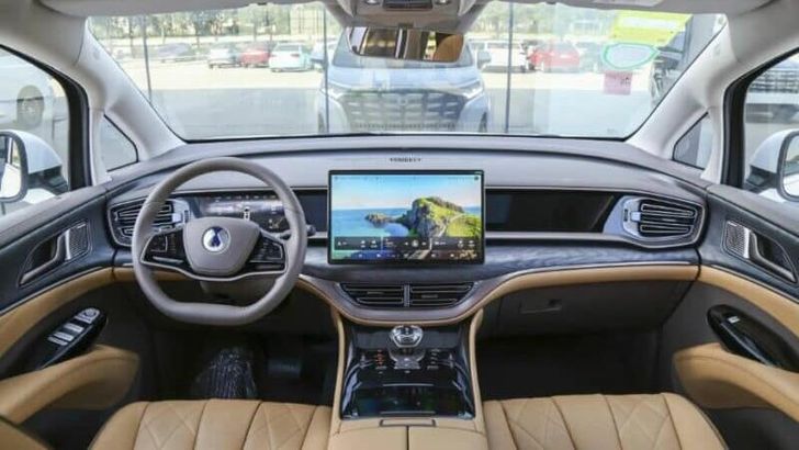 Интерьер Denza D9 DM-i