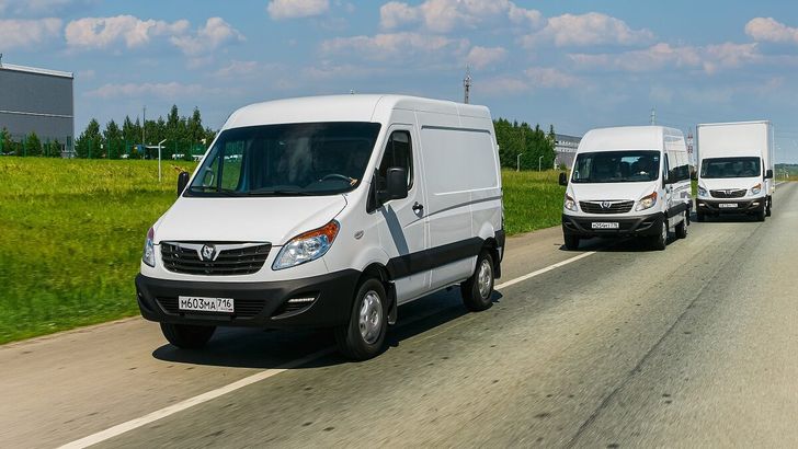 Названы самые продаваемые легкие коммерческие автомобили в России. Список из 10 моделей