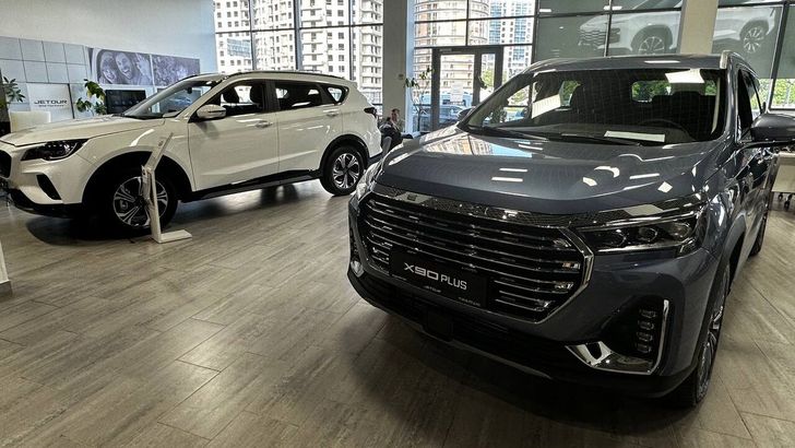 Назван срок, когда в России подешевеют китайские автомобили