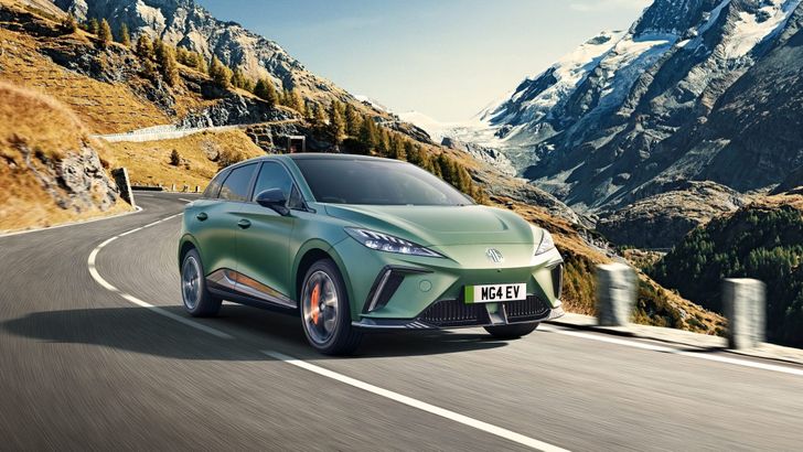 Марка MG представила спортивный электрический хэтчбек MG4 EV XPower