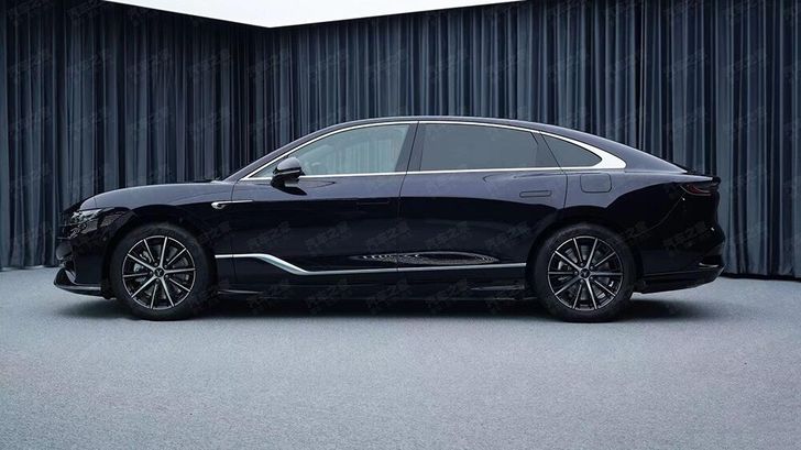 Гибридный Voyah Passion