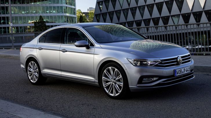 В России вновь продают новый Volkswagen Passat. Цена ниже ожидаемой