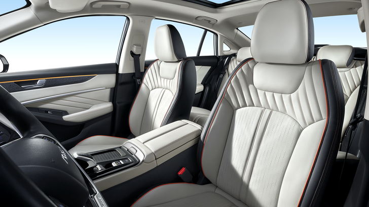 Интерьер Dongfeng Aeolus Shine Max