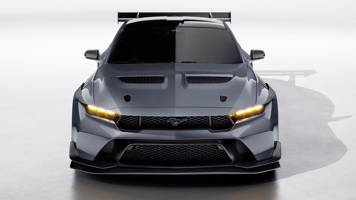 Ford Mustang GTD 2025 года