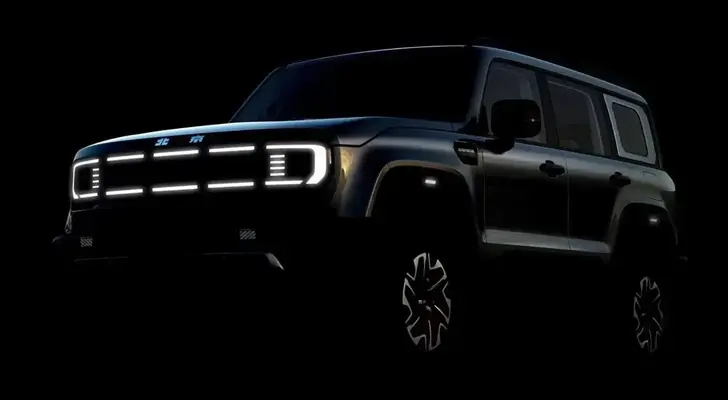 Выпускаемый в России рамный внедорожник BAIC BJ40 получил совершенно новую версию. Она выглядит интересно