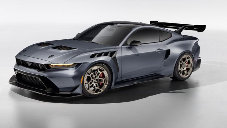 Ford Mustang GTD 2025 года