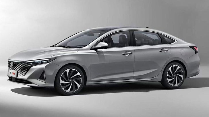 В России появился новый китайский аналог Volkswagen Passat. Сколько он стоит