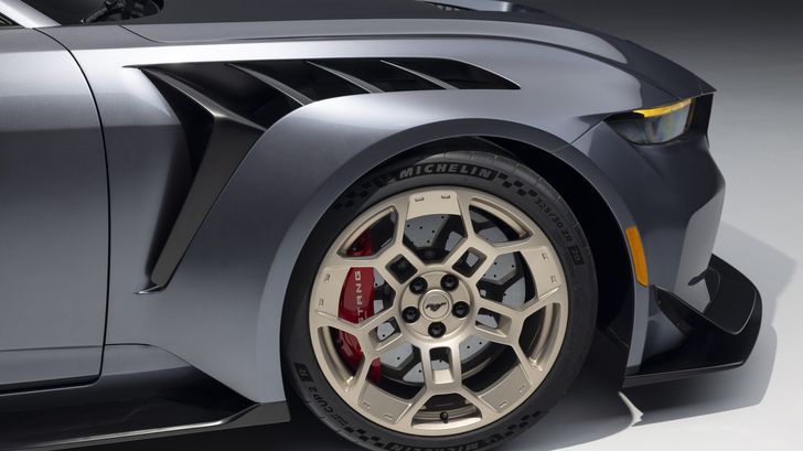 Ford Mustang GTD 2025 года