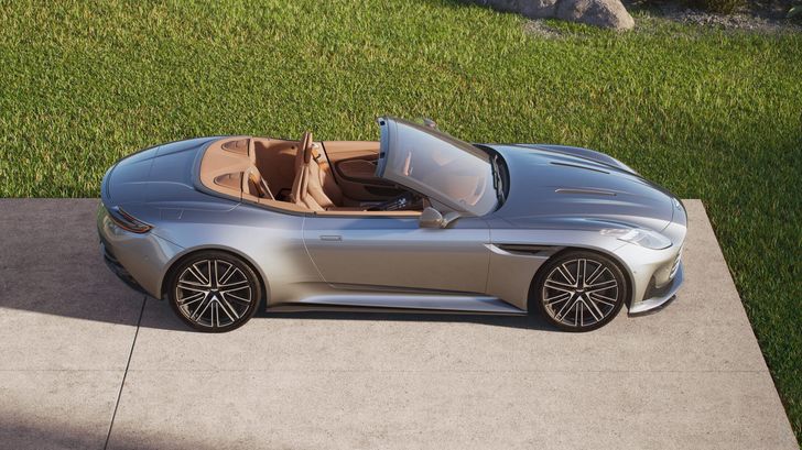 Aston Martin DB12 Volante
