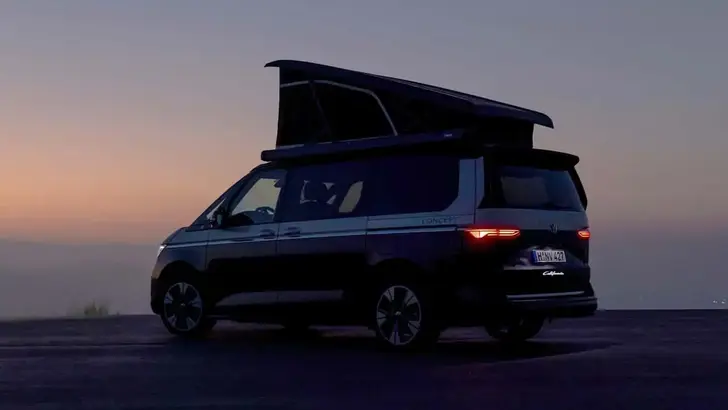 Volkswagen показал на фотографии новый концептуальный кемпер T7 California