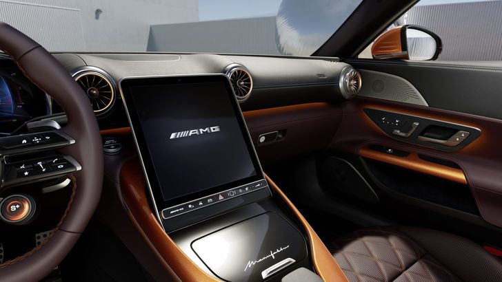 Mercedes-AMG SL 63 MANUFAKTUR Big Sur 2024 года