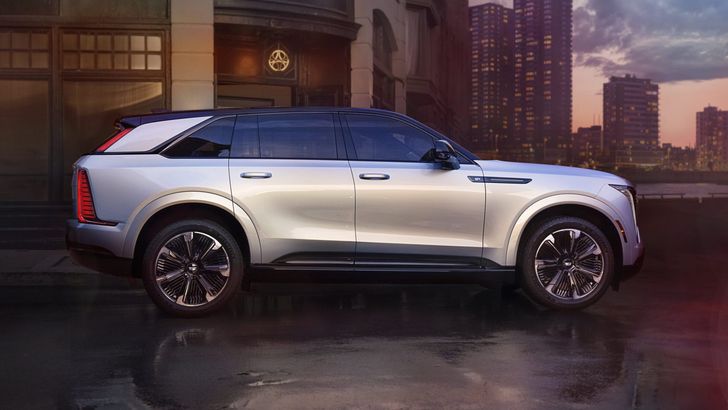 Cadillac Escalade IQ 2025