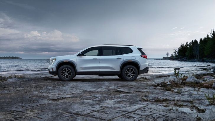 GMC Acadia 2024 года