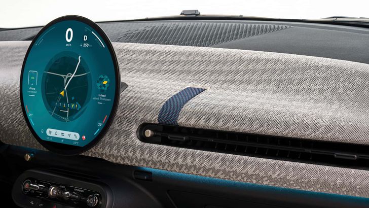 Интерьер Mini Cooper SE