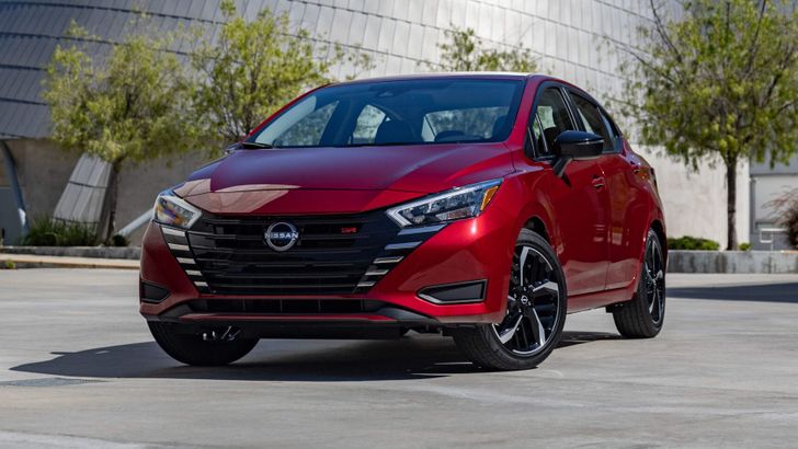 Названы лучшие автомобили дешевле 1,8 млн рублей. Список из 12 новых и подержанных машин