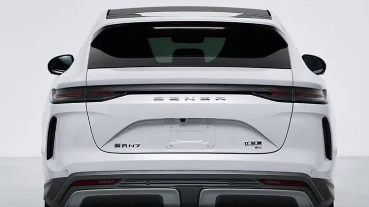 Новая версия BYD Denza N7