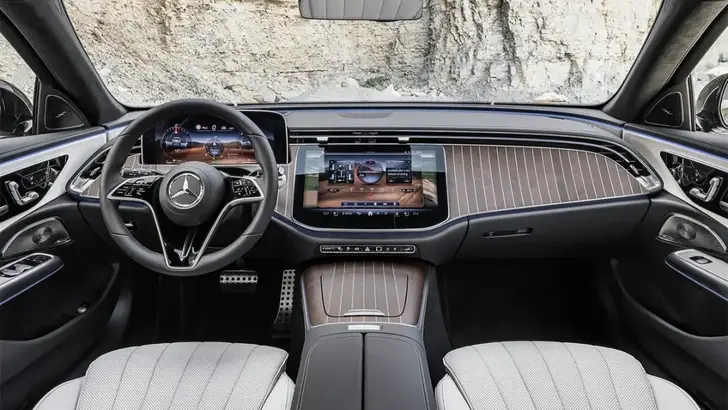 Интерьер Mercedes-Benz E-Class All-Terrain