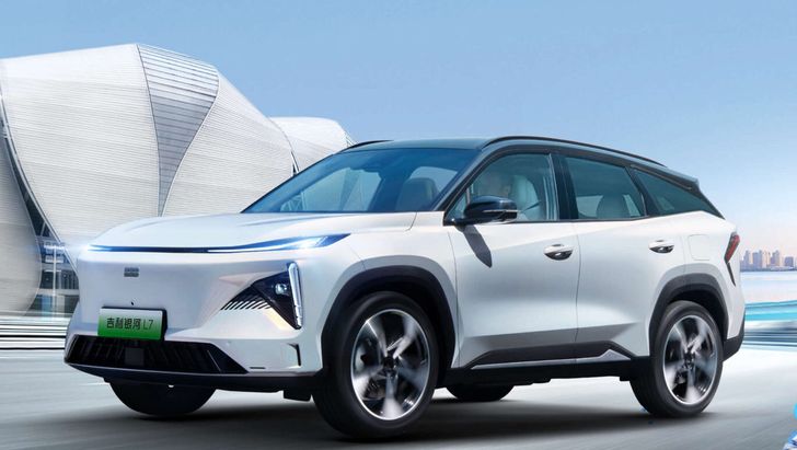 Geely Galaxy L7 Phantom Edition