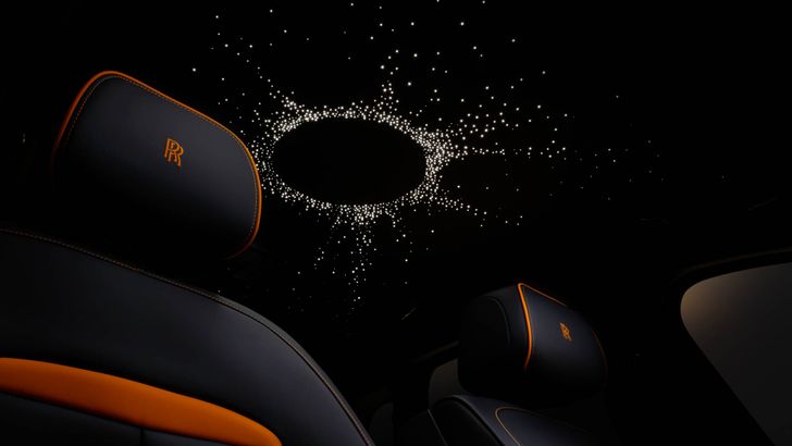 Интерьер Rolls-Royce Black Badge Ghost Ékleipsis Private Collection