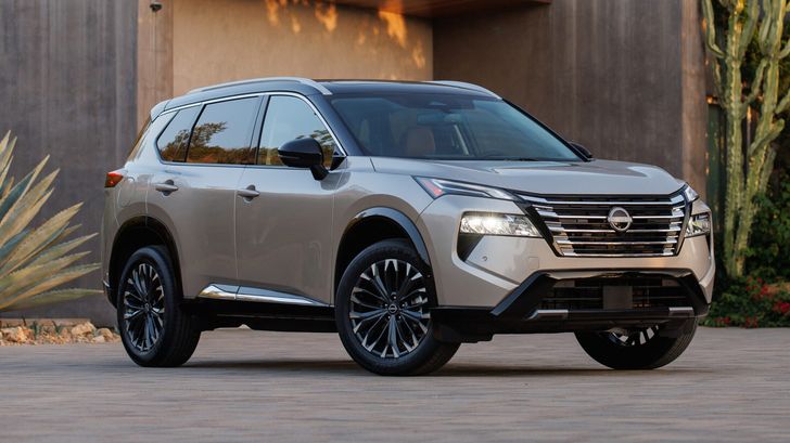 Представлен обновленный Nissan X-Trail. Как изменился популярный кроссовер