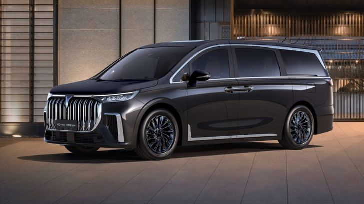 Раскрыта цена 4-местного минивэна Voyah Dream First для России. Сколько он стоит