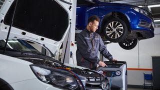 Обслуживание автомобиля