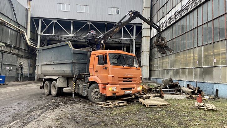 УАЗу стало негде хранить готовые автомобили. Выход найден