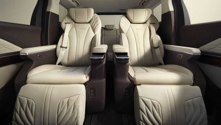 Интерьер Hongqi HQ9