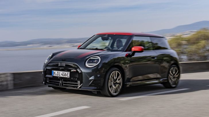 MINI Cooper SE John Cooper Works