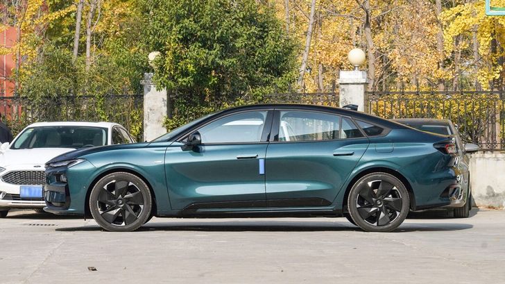 Гибридный Ford Mondeo