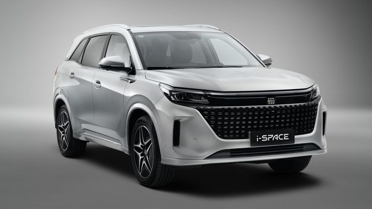 Раскрыты название и характеристики первого отечественного гибрида