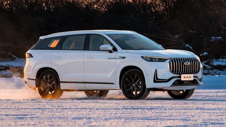 В Россию привезли самый крупный семейный кроссовер Chery, которого давно не хватает россиянам