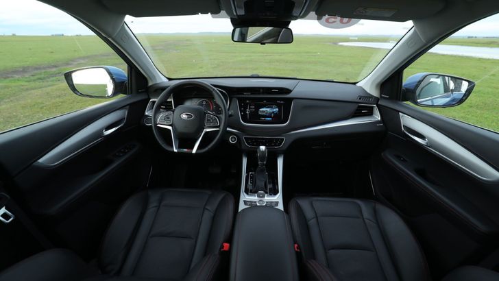 Интерьер SWM G01