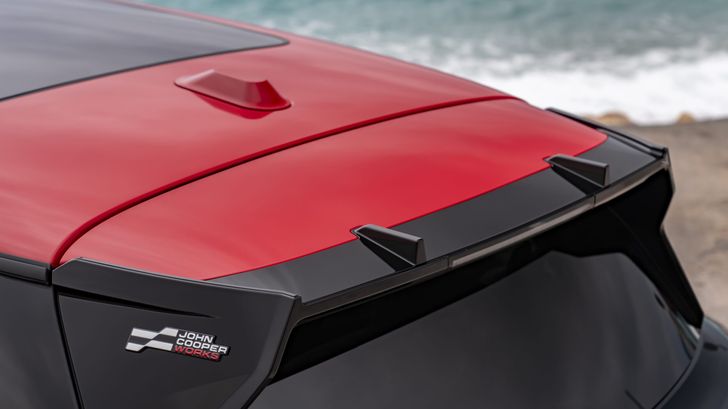 MINI Cooper SE John Cooper Works