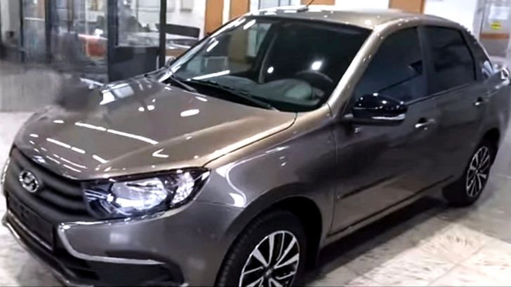 LADA Granta в цвете «Кориандр»