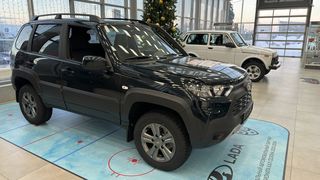 Автосалон LADA