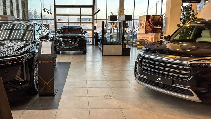 Россияне скупают премиальные машины второй месяц подряд