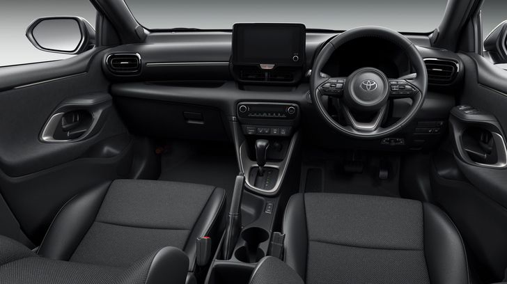 Интерьер Toyota Yaris