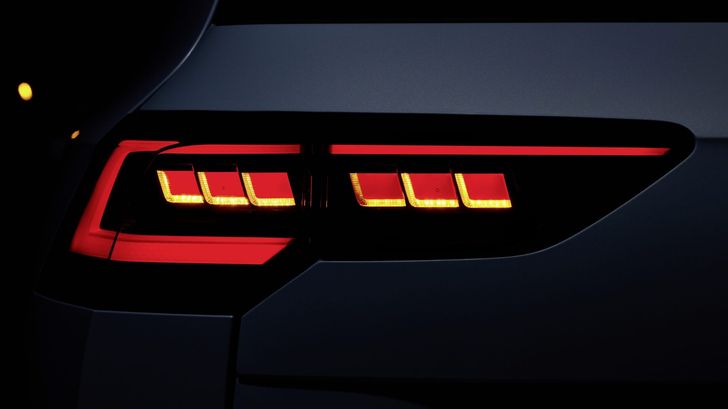 Новый Volkswagen Golf R-Line