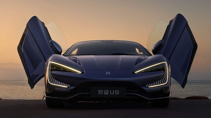 В России появился в продаже необычный «танцующий» автомобиль. Сколько он стоит