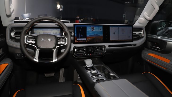 Интерьер BAIC BJ40