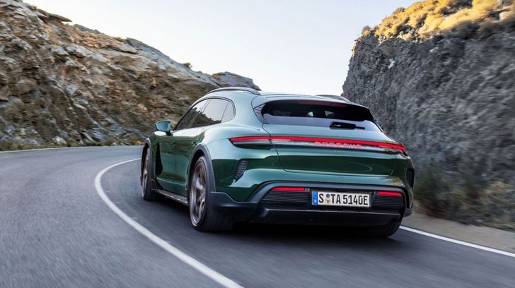 Porsche Taycan Turbo Cross Turismo