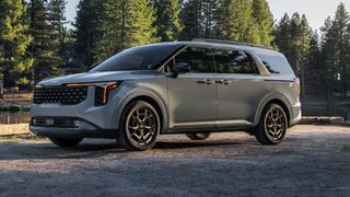 Kia Carnival 2025 года