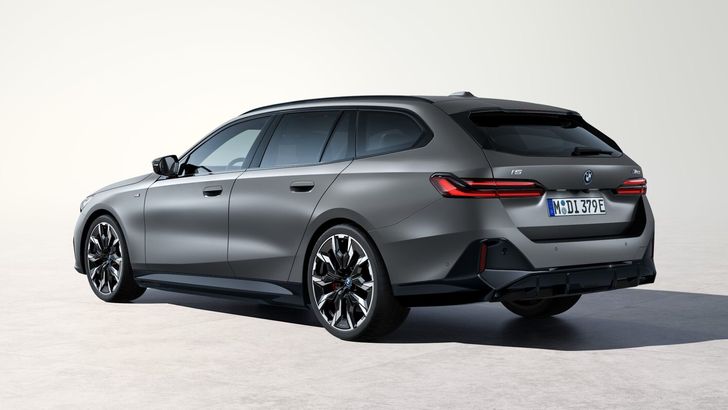 BMW i5 Touring